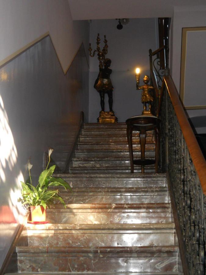 Bed and Breakfast Antico Palazzo à Giardini-Naxos Extérieur photo