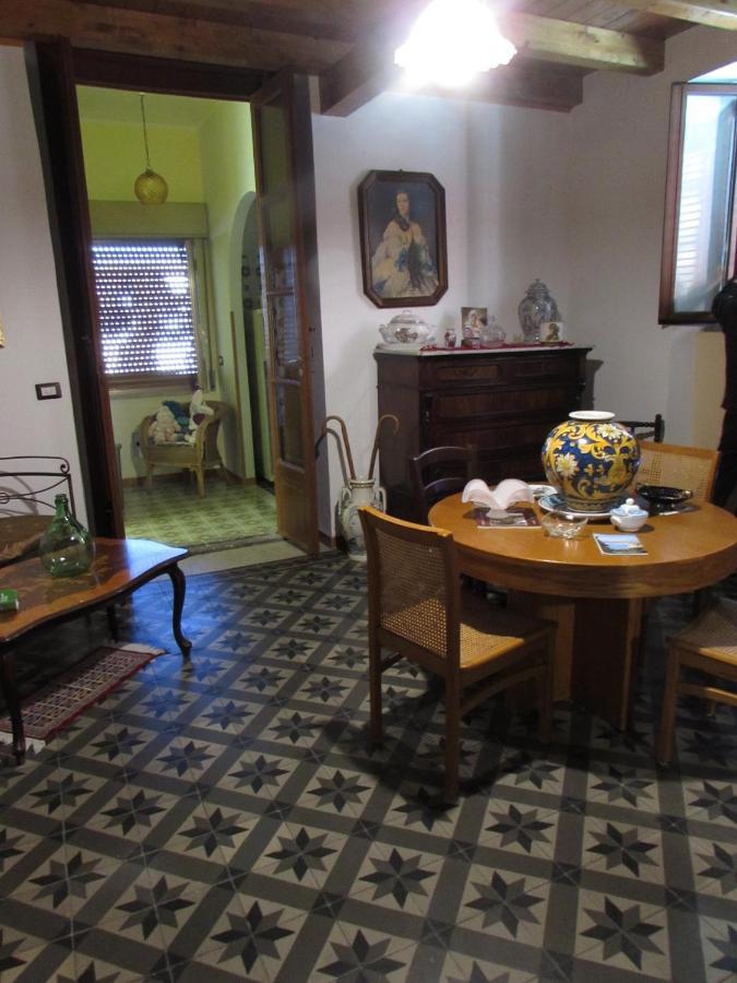 Bed and Breakfast Antico Palazzo à Giardini-Naxos Extérieur photo