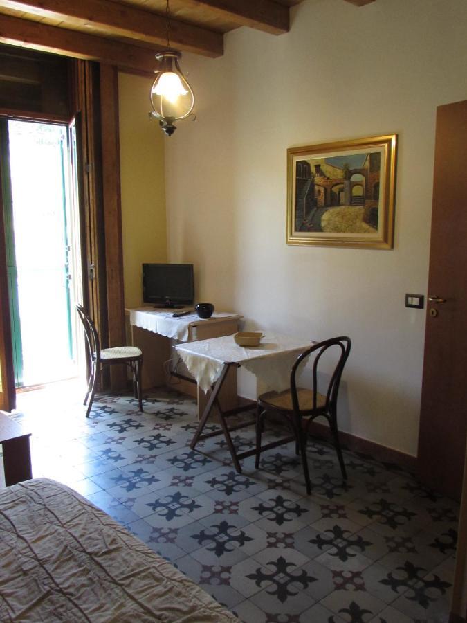 Bed and Breakfast Antico Palazzo à Giardini-Naxos Extérieur photo