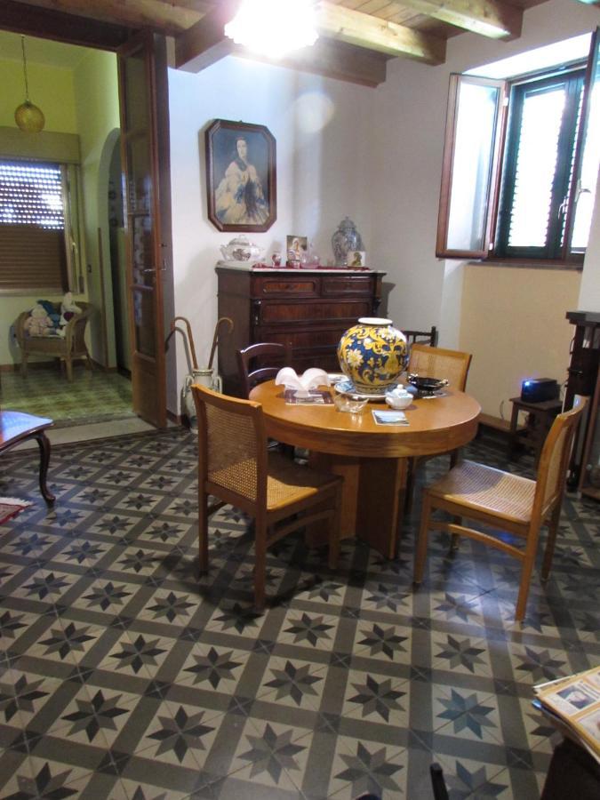 Bed and Breakfast Antico Palazzo à Giardini-Naxos Extérieur photo